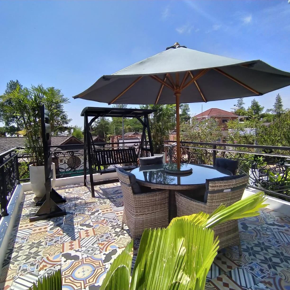 Villa Kota Bunga Malini 7 Cinengangirang Экстерьер фото